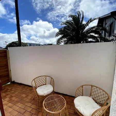 Joli T2 A 1km De La D'amour Appartement
